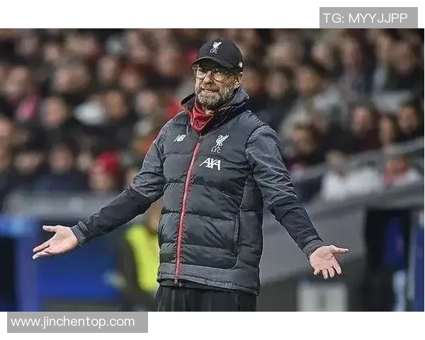 停摆足球信息引发的全球关注与影响分析