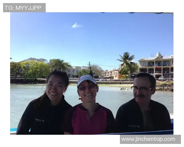 琪琪足球：探索青春梦想与团队精神的完美结合之旅