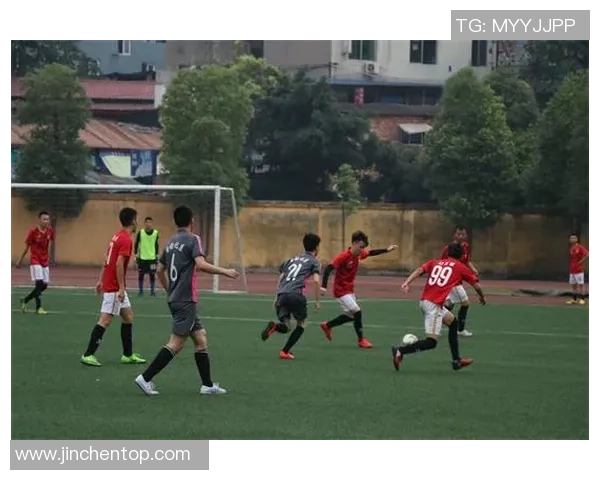 足球方亮：探索足球世界的魅力与激情，感受运动带来的无限可能与乐趣