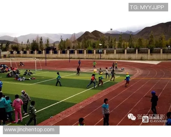 足球西藏：在高原上踢出的梦想与希望的故事
